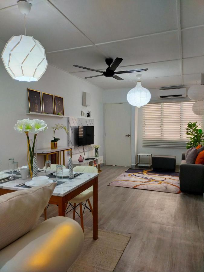 Apartment Maya @ Twelve
